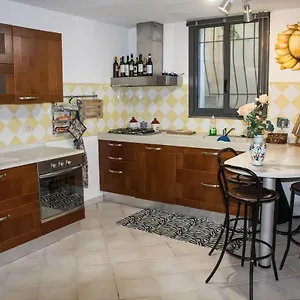 Appartamento Delizioso Monolocale Con Giardino, Grosseto
